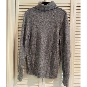 Grey turtleneck American Eagle